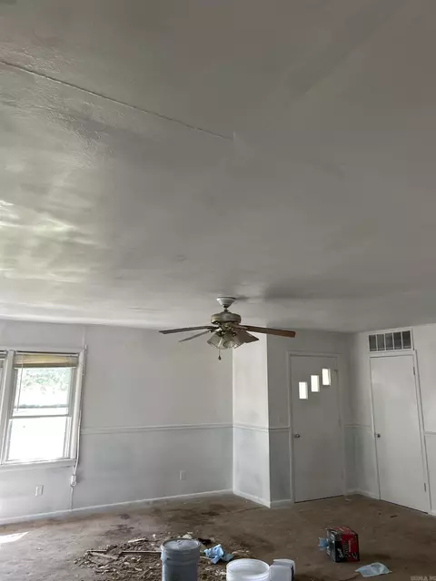 Living - 200 Grace St, Tuckerman, AR 72473 photo 3 of 3