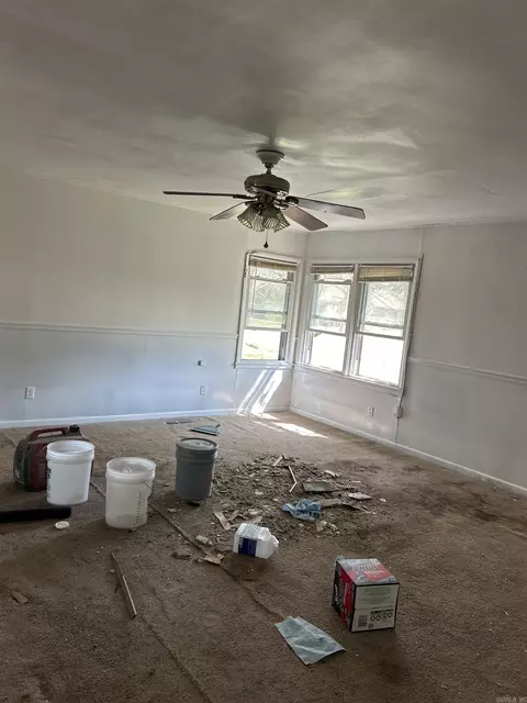 Living - 200 Grace St, Tuckerman, AR 72473 photo 1 of 3