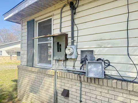 Exterior - 200 Grace St, Tuckerman, AR 72473 photo 3 of 3