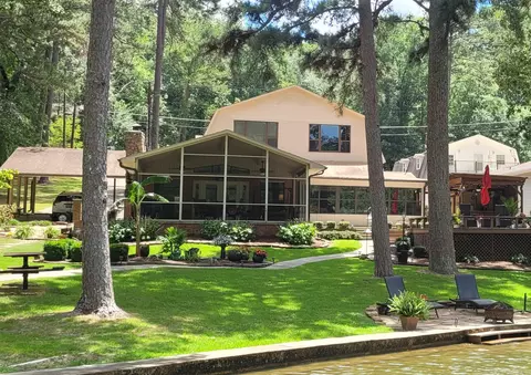 680 Arkridge Rd, Hot Springs National Park, AR 71913