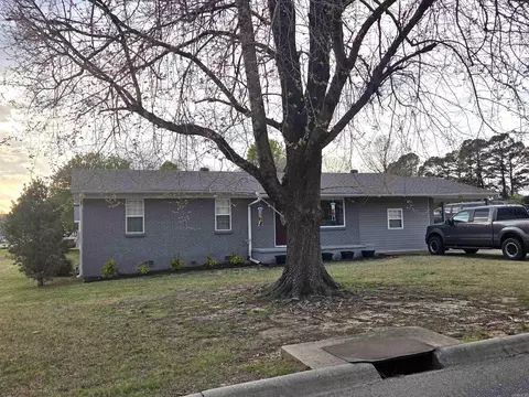 406 S Rockingchair Rd, Paragould, AR 72450