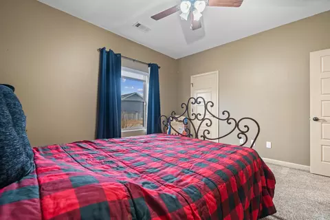 Bedroom - 2913 Gillis, Benton, AR 72015 photo 8 of 8