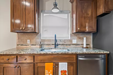 Kitchen - 2913 Gillis, Benton, AR 72015 photo 5 of 5