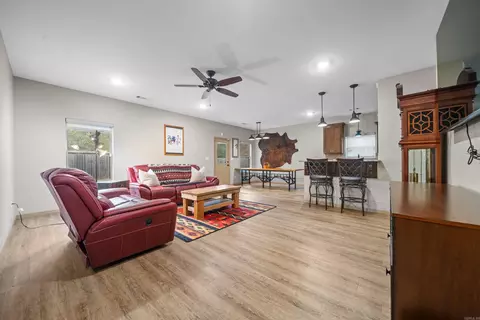 Living - 2913 Gillis, Benton, AR 72015 photo 1 of 4