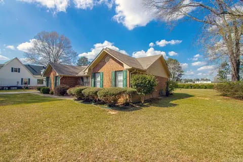 Exterior - 801 Kamak Dr, Beebe, AR 72012 photo 4 of 8