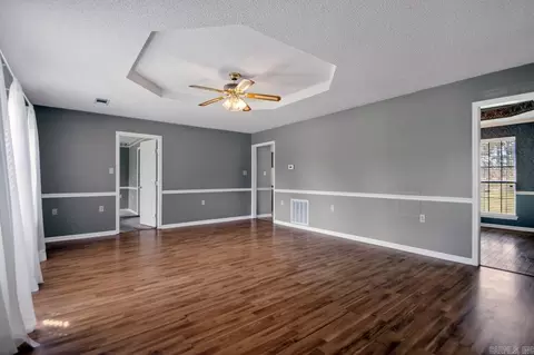 Living - 801 Kamak Dr, Beebe, AR 72012 photo 2 of 3
