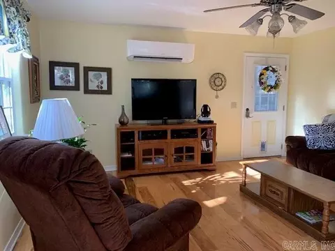 Living - 121 Neva Ln, Pine Ridge, AR 71961 photo 2 of 6