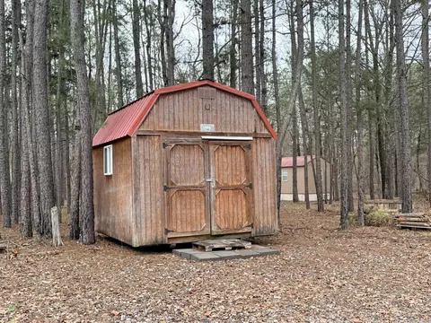 Exterior - 121 Neva Ln, Pine Ridge, AR 71961 photo 7 of 11