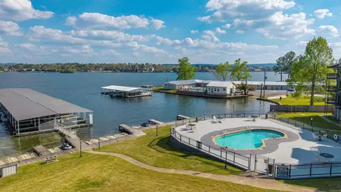 270 Lake Hamilton #E-10, Hot Springs, AR 71913
