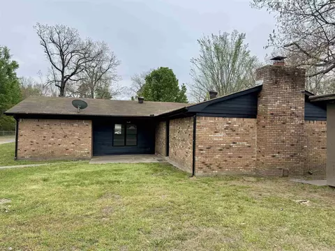 Exterior - 5923 Davis Dr, Pine Bluff, AR 71603 photo 5 of 7