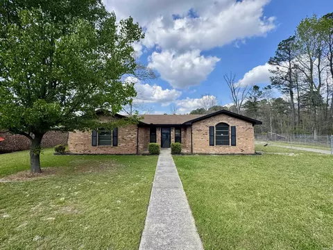 5923 Davis Dr, Pine Bluff, AR 71603