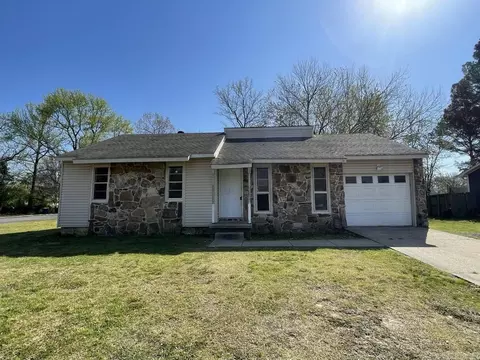 16 Meadowlark Dr, Cabot, AR 72023