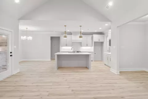 Entry Way - 220 Michelle Dr, Beebe, AR 72012 photo 5 of 10