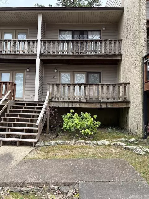 601 Dave Creek Pkwy #100, Fairfield Bay, AR 72088