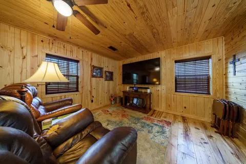 Living - 7473 Meadow Creek Rd, Fox, AR 72051 photo 1 of 1
