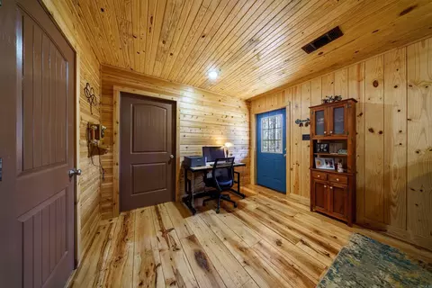 Entry Way - 7473 Meadow Creek Rd, Fox, AR 72051 photo 1 of 2