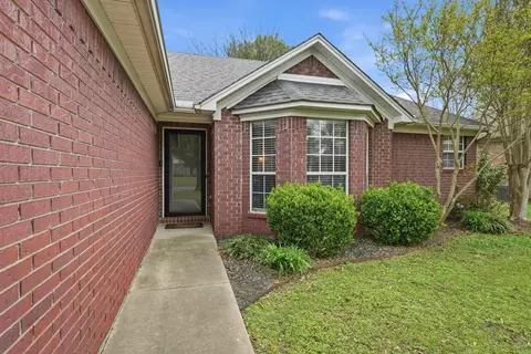 Exterior - 4430 Oregon Trl, Conway, AR 72034 photo 2 of 8