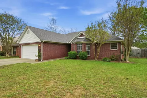 Exterior - 4430 Oregon Trl, Conway, AR 72034 photo 3 of 8