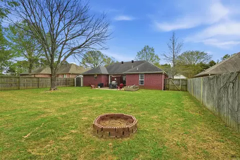 Exterior - 4430 Oregon Trl, Conway, AR 72034 photo 6 of 8