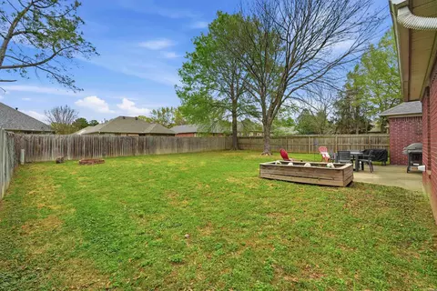 Exterior - 4430 Oregon Trl, Conway, AR 72034 photo 7 of 8