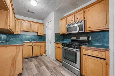Kitchen - 1623 Dixie, Benton, AR 72015 photo 1 of 1