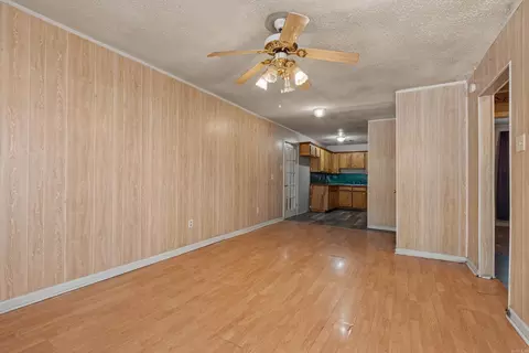 Living - 1623 Dixie, Benton, AR 72015 photo 4 of 6