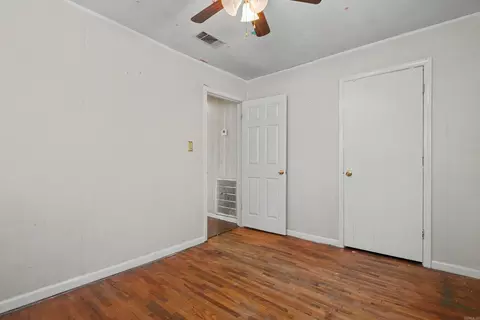 Bedroom - 1623 Dixie, Benton, AR 72015 photo 2 of 3