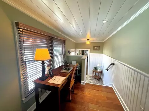 Entry Way - 200 E Main St, Hardy, AR 72542 photo 1 of 3