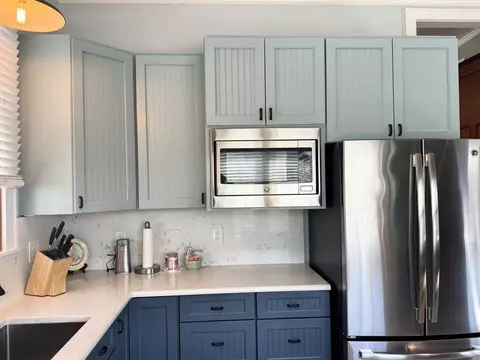 Kitchen - 200 E Main St, Hardy, AR 72542 photo 5 of 5