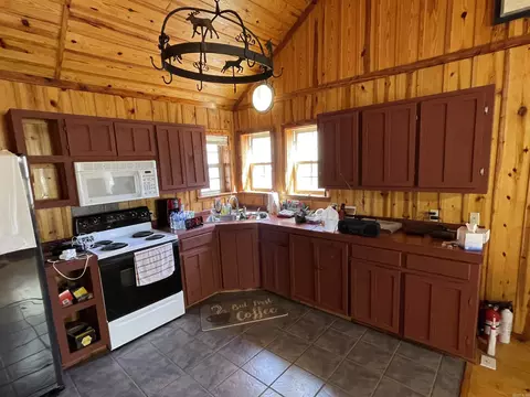 Kitchen - 1671 Sylvan, Clinton, AR 72031 photo 1 of 2