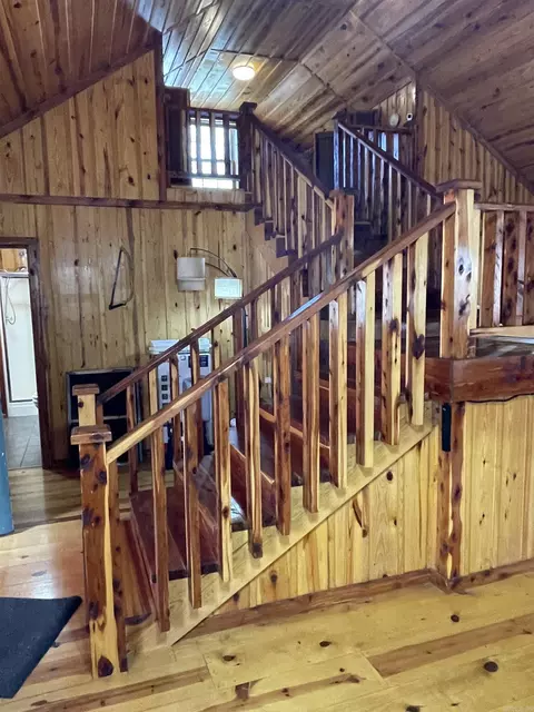 Entry Way - 1671 Sylvan, Clinton, AR 72031 photo 1 of 1