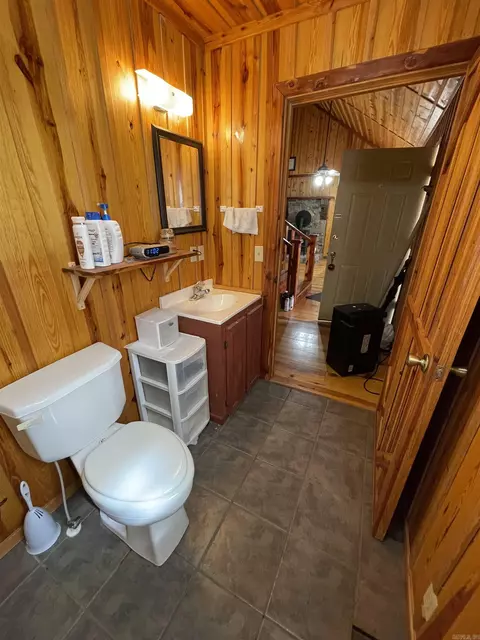 Bath - 1671 Sylvan, Clinton, AR 72031 photo 5 of 5