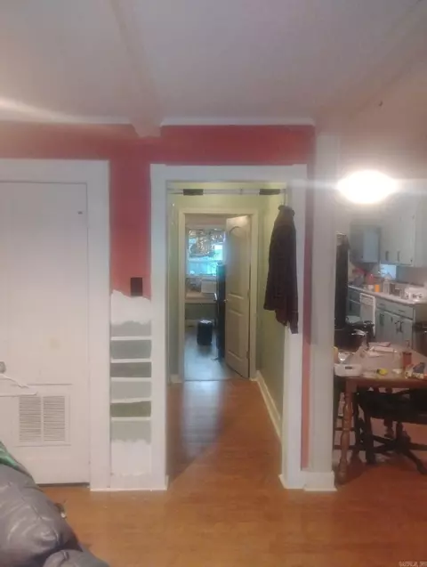 Entry Way - 1111 E River Ave, Searcy, AR 72143 photo 1 of 4