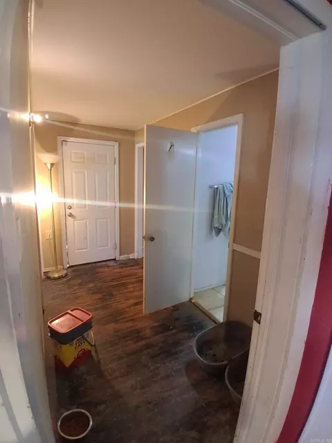 Entry Way - 1111 E River Ave, Searcy, AR 72143 photo 4 of 4