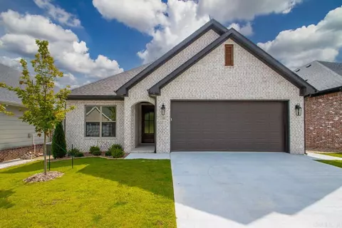 190 Fletcher Ridge Dr, Little Rock, AR 72223
