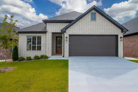 194 Fletcher Ridge Dr, Little Rock, AR 72223