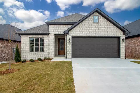 194 Fletcher Ridge Dr, Little Rock, AR 72223