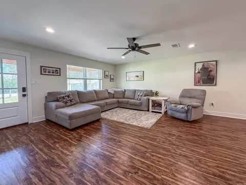 7991 Carrie Dr, Benton, AR 72019 photo 2