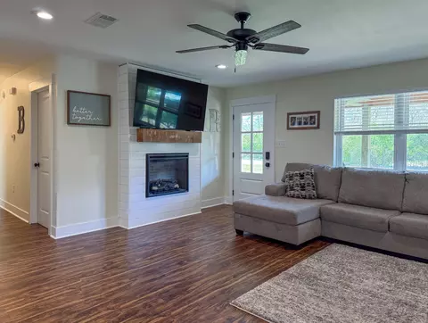 7991 Carrie Dr, Benton, AR 72019 photo 3
