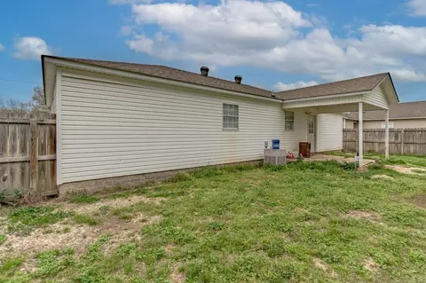 Exterior - 604 Meadow Ln, Paragould, AR 72450 photo 4 of 8