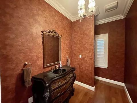 Bath - 157 N Spring St, Melbourne, AR 72556 photo 9 of 10