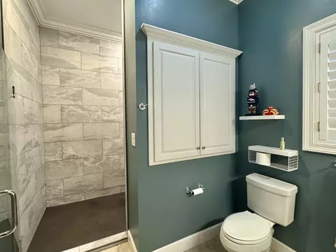 Bath - 157 N Spring St, Melbourne, AR 72556 photo 4 of 10