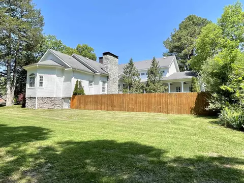 Exterior - 157 N Spring St, Melbourne, AR 72556 photo 4 of 9