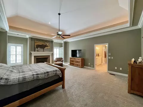 Bedroom - 157 N Spring St, Melbourne, AR 72556 photo 2 of 7