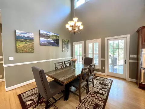 Dining - 157 N Spring St, Melbourne, AR 72556 photo 1 of 3