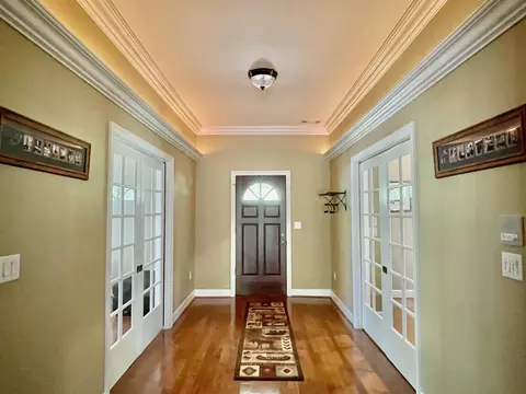 Entry Way - 157 N Spring St, Melbourne, AR 72556 photo 2 of 2