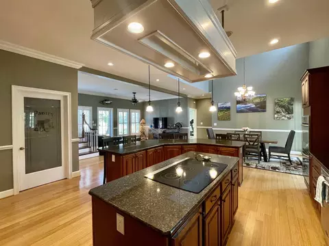 Kitchen - 157 N Spring St, Melbourne, AR 72556 photo 2 of 4
