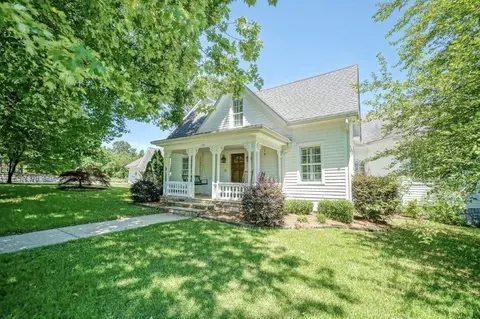 Exterior - 157 N Spring St, Melbourne, AR 72556 photo 6 of 9