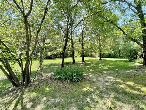 Exterior - 157 N Spring St, Melbourne, AR 72556 photo 7 of 9