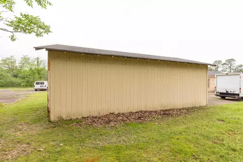 Exterior - 910 Ray Rd, Jacksonville, AR 72076 photo 2 of 2